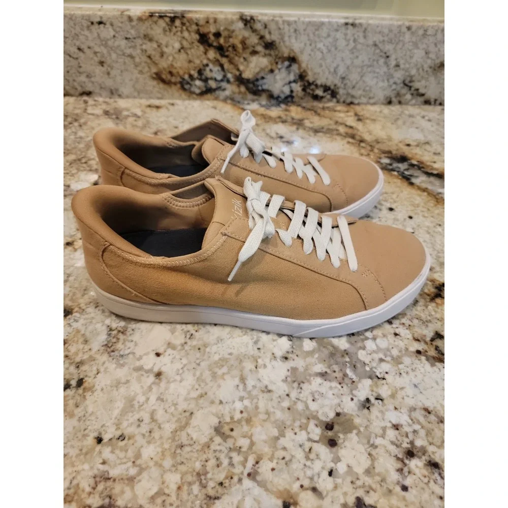 Kizik Irvine Maple Sugar Mens Athletic Sneaker size men 8.5 women 10 Gum Soles